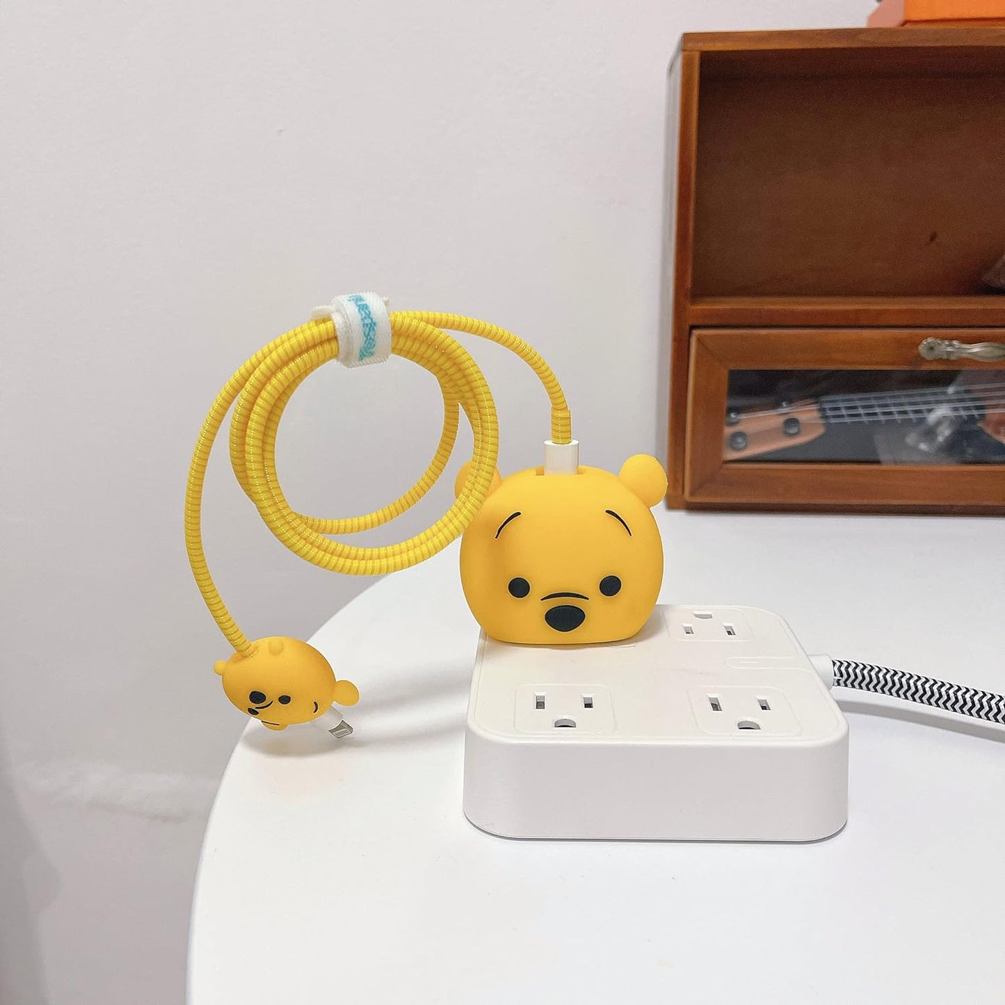 Iphone Charger Case Cover - Winnie The Pooh - 4 Piece Set (With Wire Protector)
